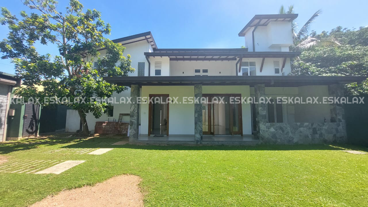 Brand New House For Rent in Thalawathugoda