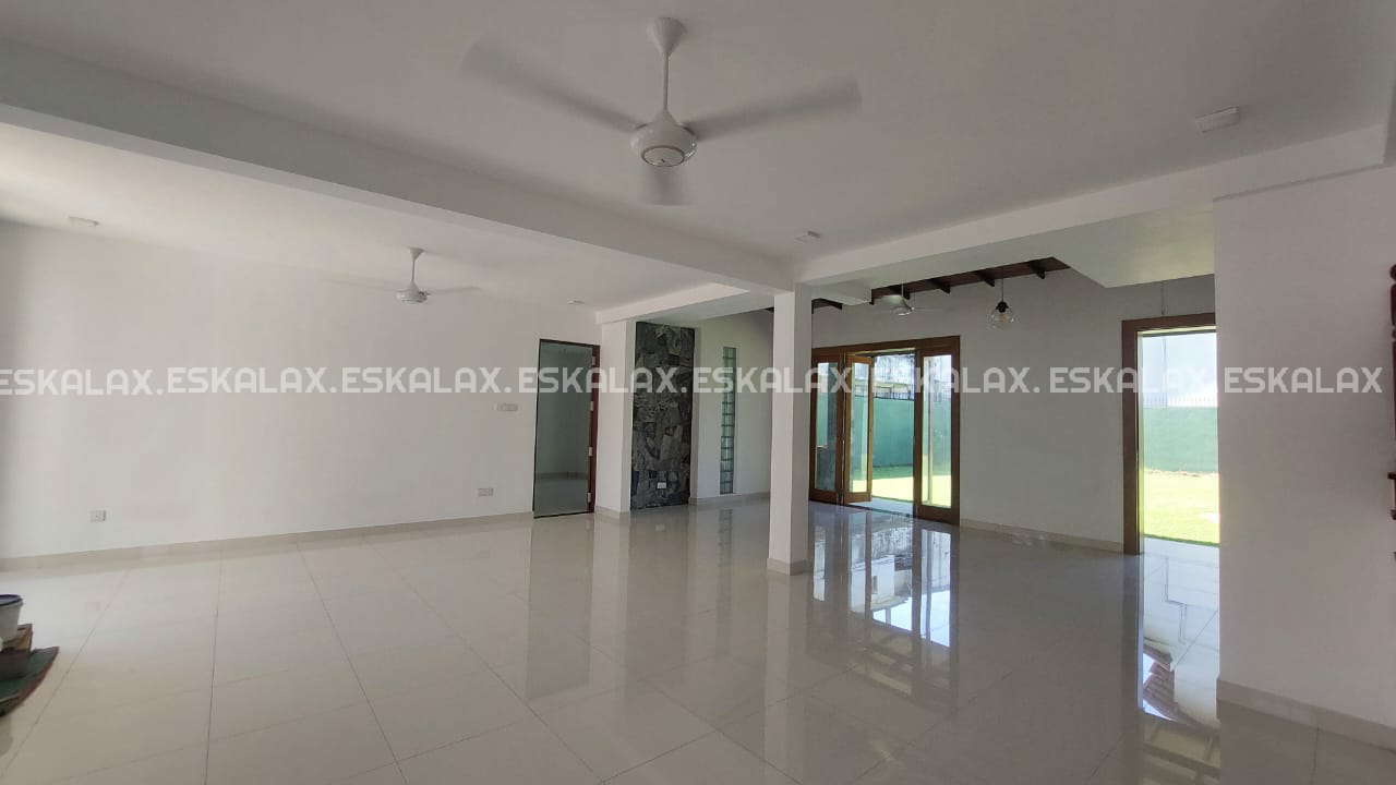 Brand New House For Rent in Thalawathugoda