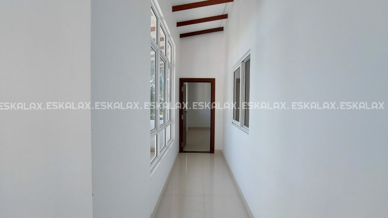 Brand New House For Rent in Thalawathugoda