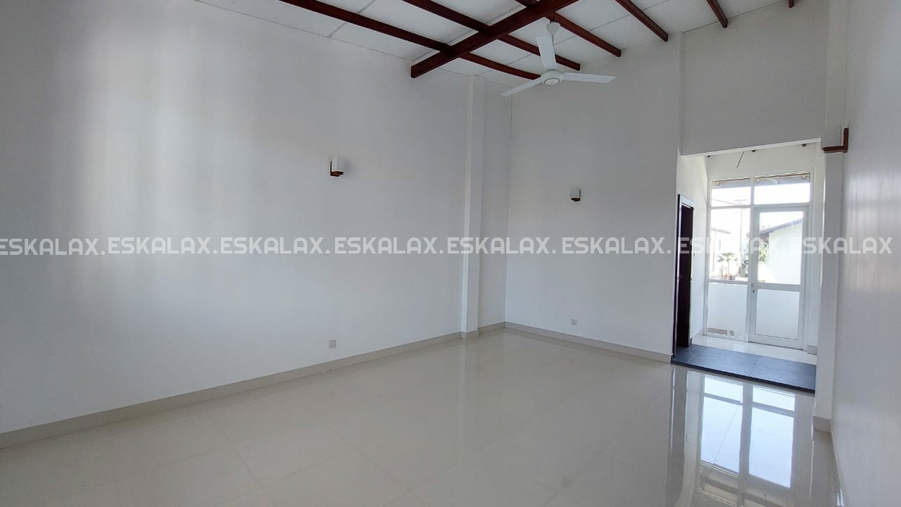 Brand New House For Rent in Thalawathugoda