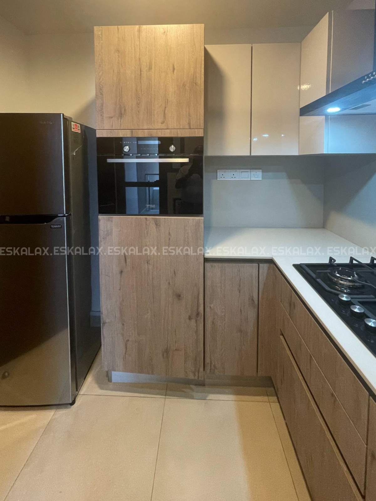 WhatsApp Image 2023-08-25 at 12.05.55 (2) Luna Tower Apartment For Rent in Colombo 2