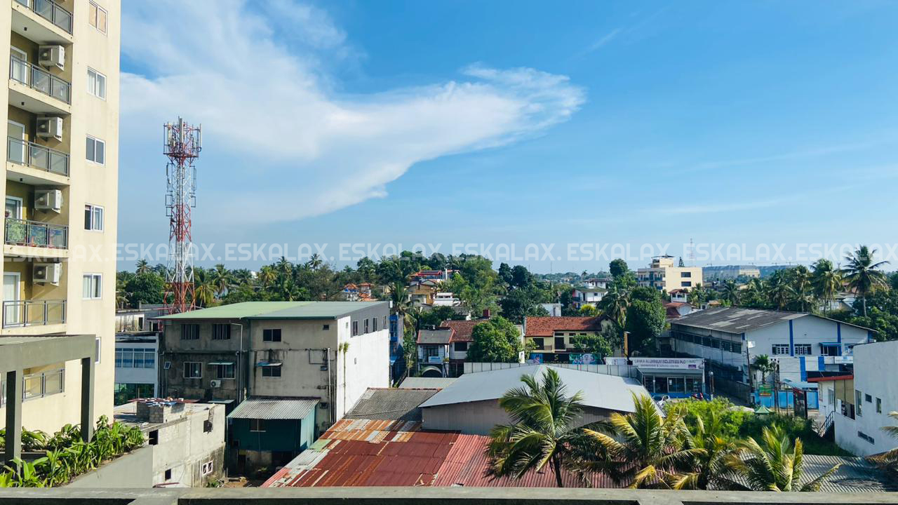 Brand New 3BR Apartment For Rent in Koswatta