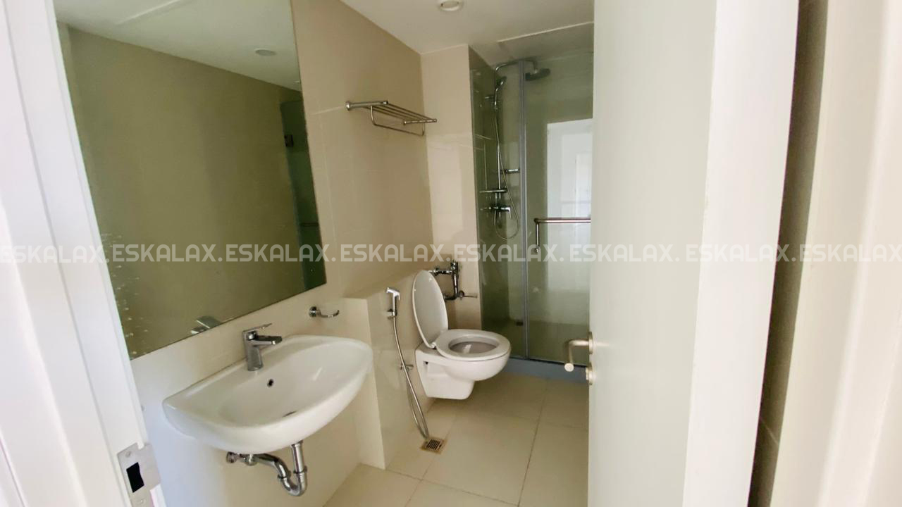 Brand New 3BR Apartment For Rent in Koswatta