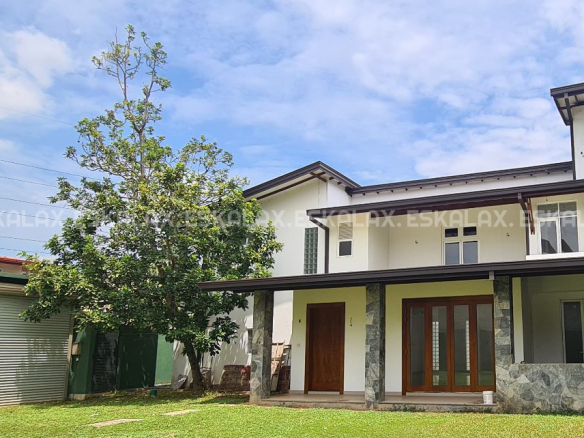 2 Story Brand New House For Sale in Thalawathugoda