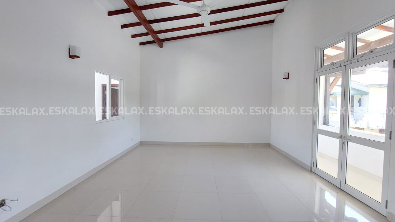 2 Story Brand New House For Sale in Thalawathugoda