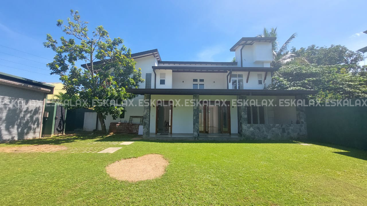 2 Story Brand New House For Sale in Thalawathugoda