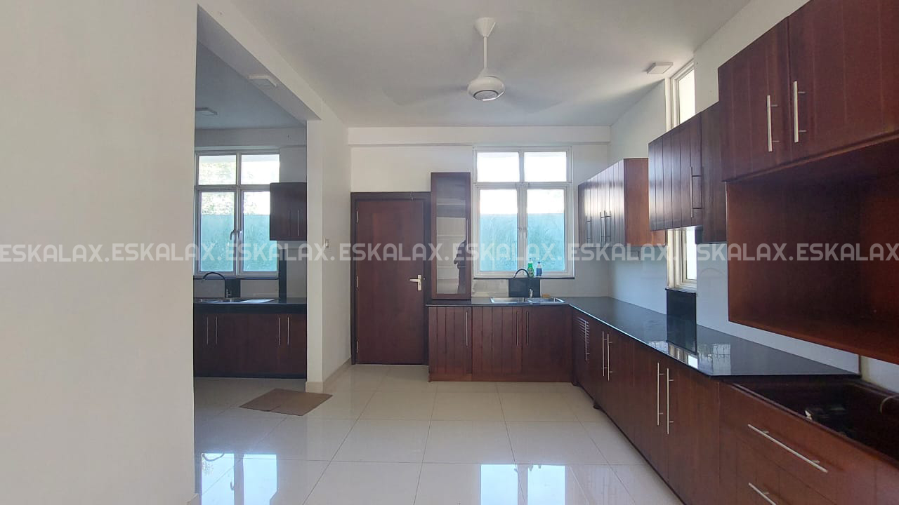 2 Story Brand New House For Sale in Thalawathugoda
