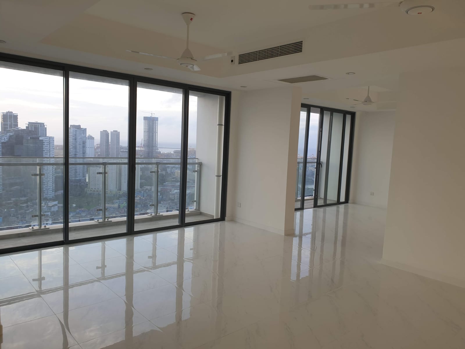Capitol TwinPeaks 4BR Apartment For Rent in Colombo 2