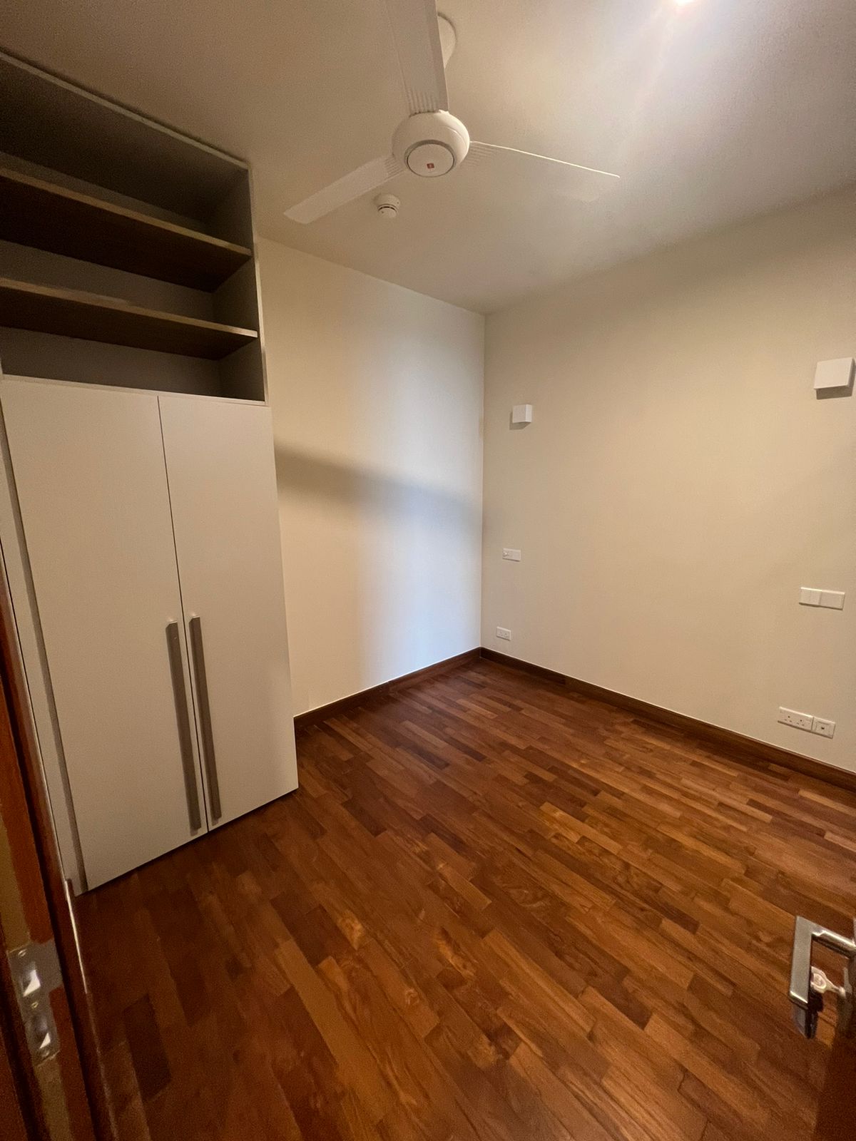 WhatsApp Image 2023-10-19 at 11.15.38 (1) The Grand 2BR Apartment For Sale in Colombo 7