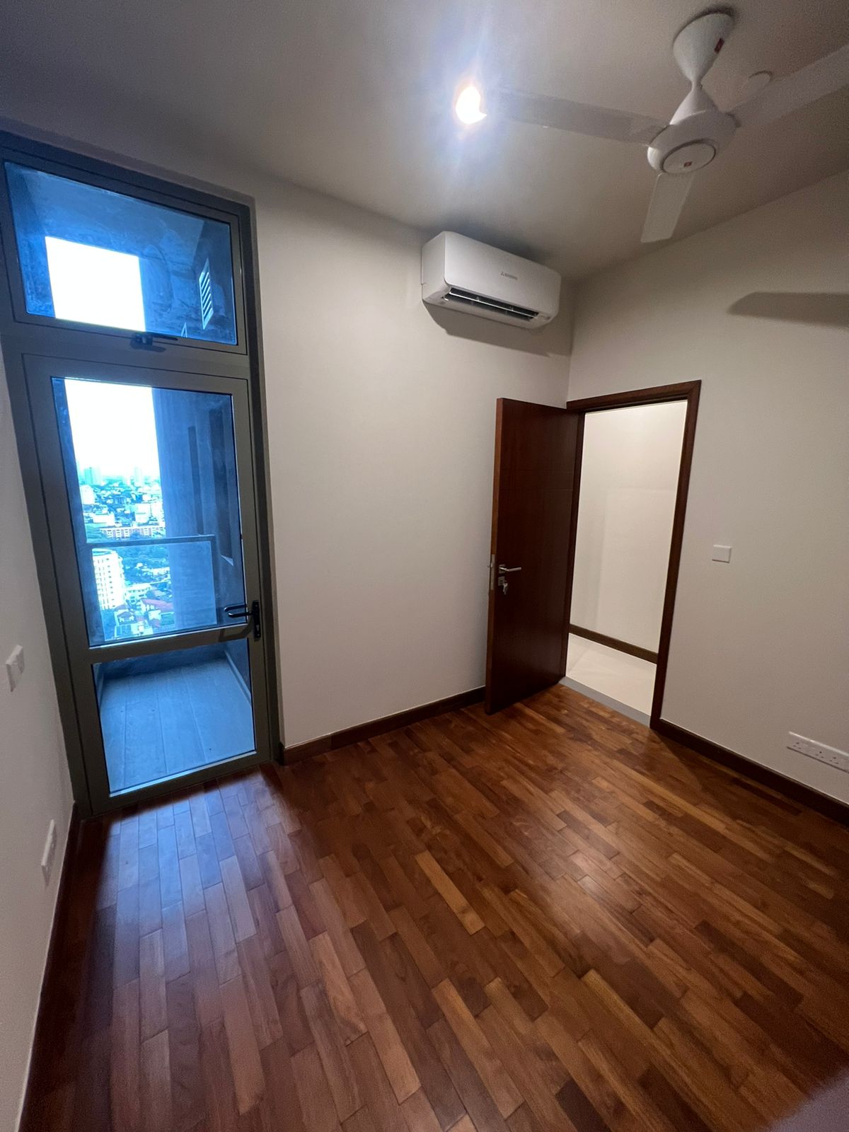WhatsApp Image 2023-10-19 at 11.15.38 (2) The Grand 2BR Apartment For Sale in Colombo 7
