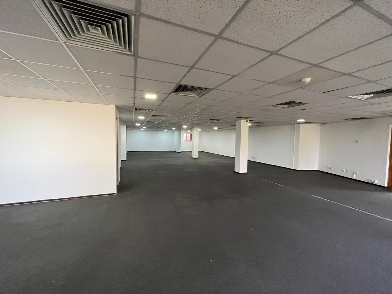 WhatsApp Image 2023-06-10 at 09.52.28 3 Story Building, Suitable For office in Colombo 08
