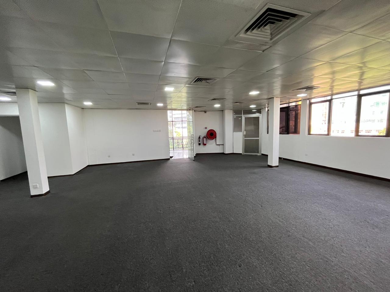 WhatsApp Image 2023-06-10 at 09.52.32 (2) 3 Story Building, Suitable For office in Colombo 08