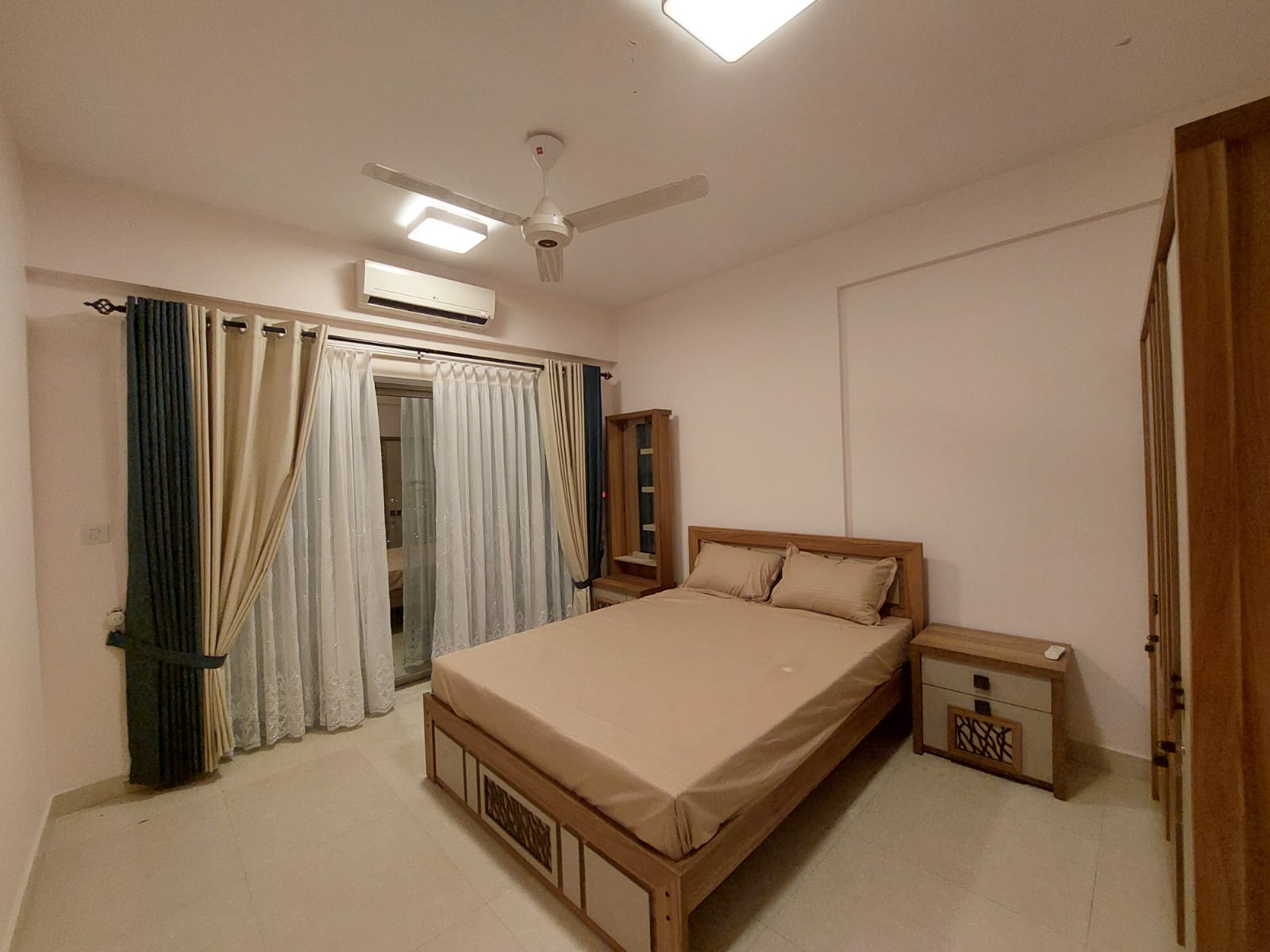 WhatsApp Image 2024-07-25 at 22.23.11 Iconic Super Luxury Duplex Apartment For Rent in Rajagiriya