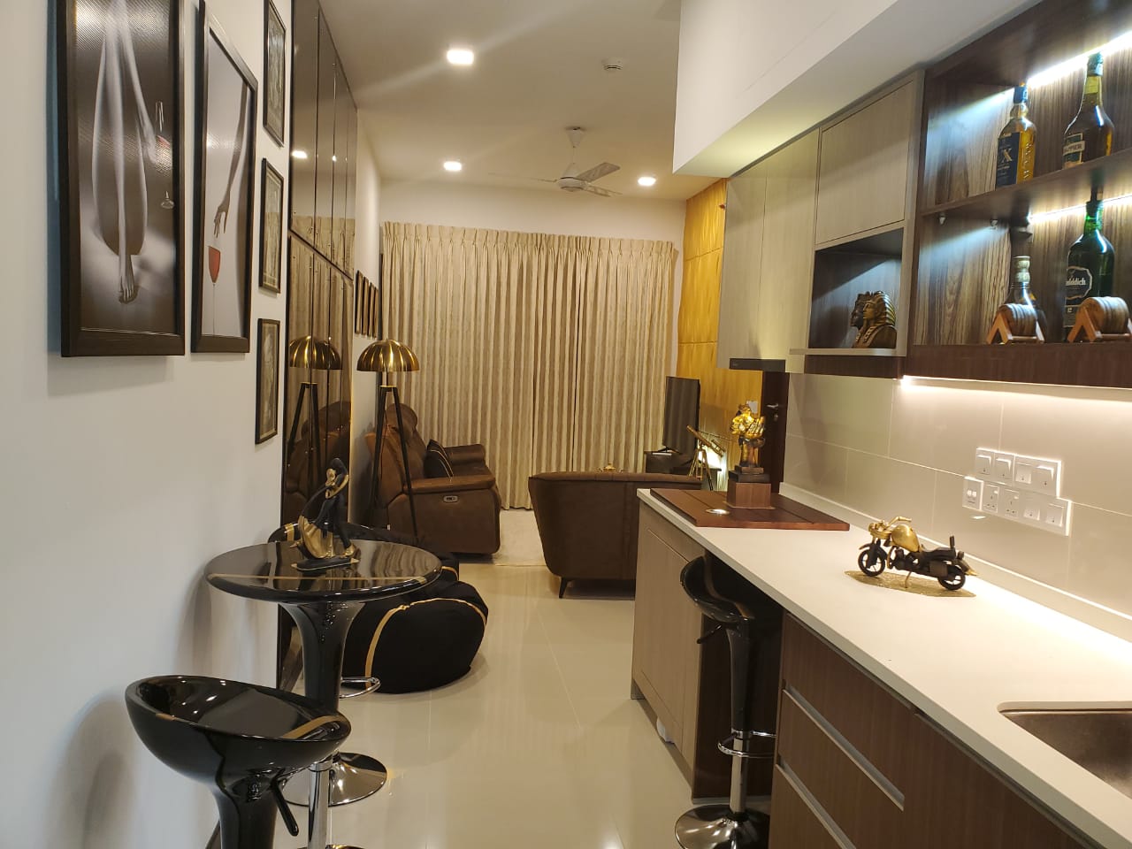 WhatsApp Image 2024-08-23 at 16.53.52 (1) Tri-Zen Furnished Brand New Apartment for Rent in Colombo 2