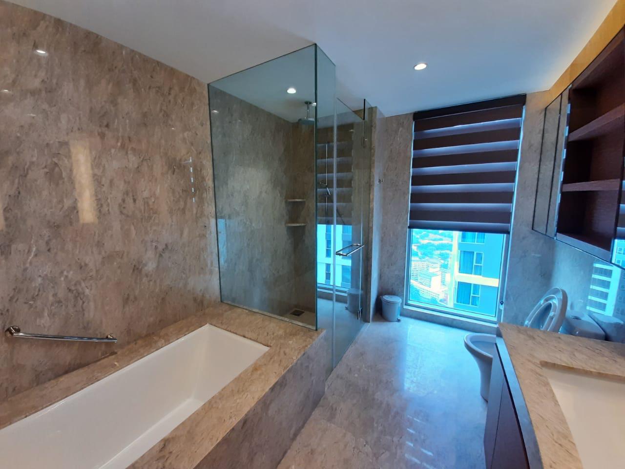 WhatsApp Image 2024-09-08 at 14.24.14 One Galle Face Luxury Apartment For Sale in Colombo 2