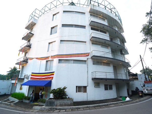 5 Story Commercial & Residential Building For Sale in Nugegoda