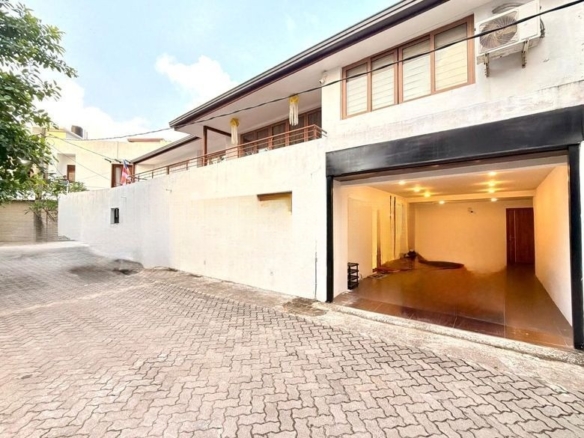 2-Storey Property for Office or Residential Use in Nugegoda( immediate Sale)