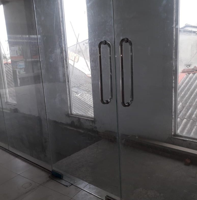 774