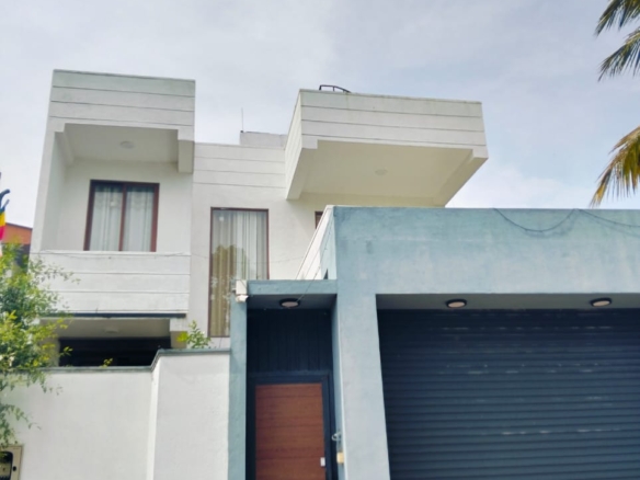 2 Story House for Rent in Pannipitiya
